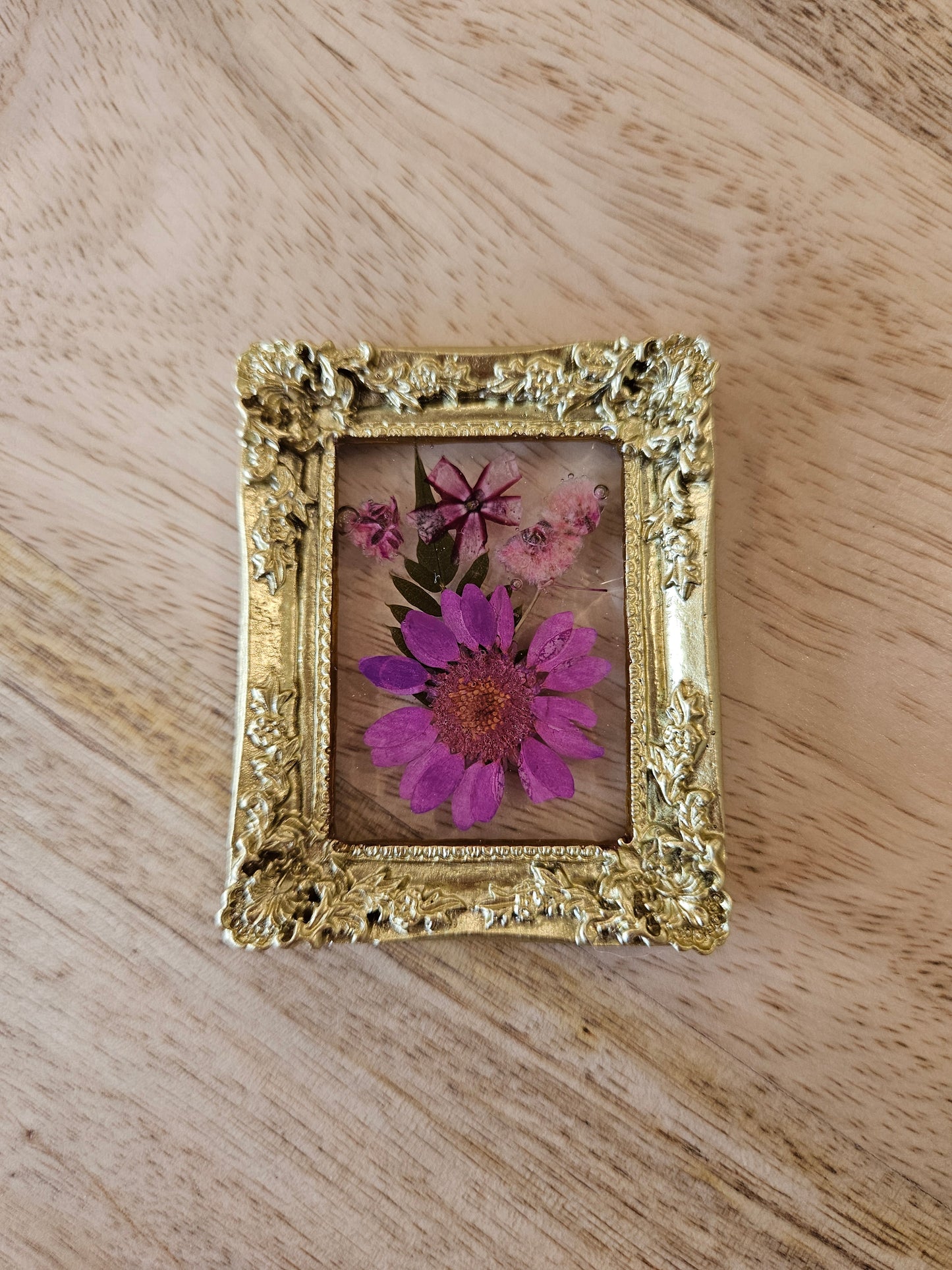 Pressed Flower Magnet - 10