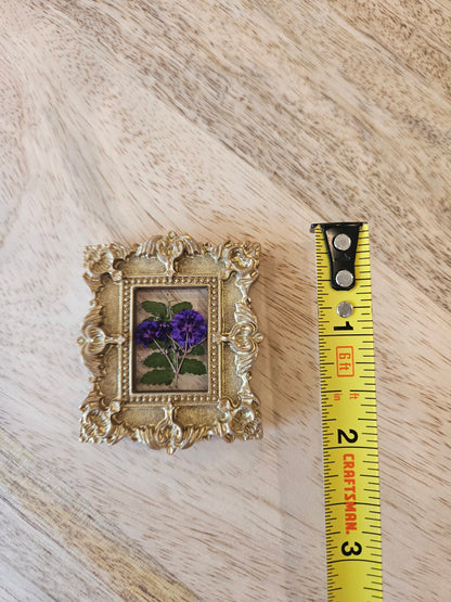 Pressed Flower Magnet - 22