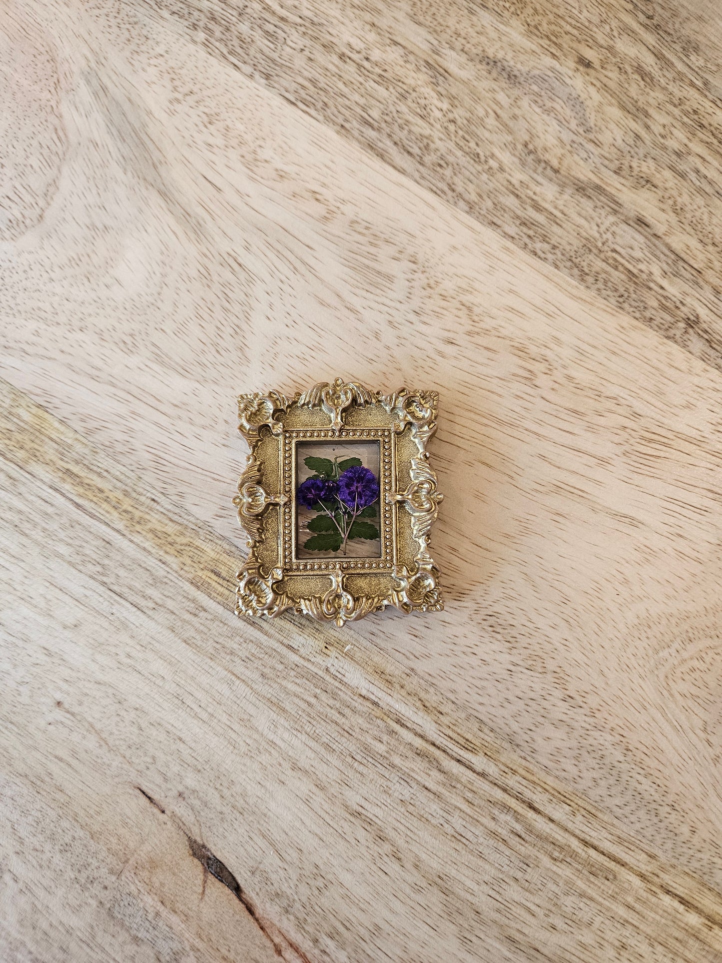 Pressed Flower Magnet - 22