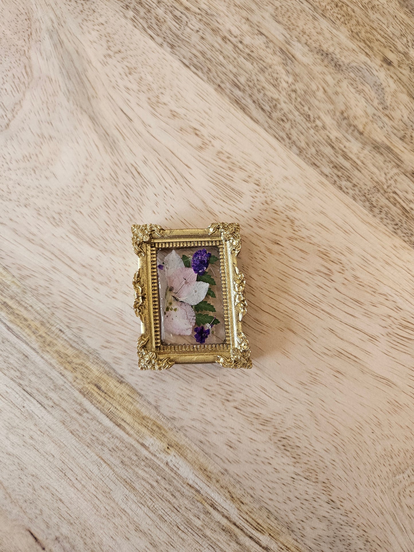 Pressed Flower Magnet - 19