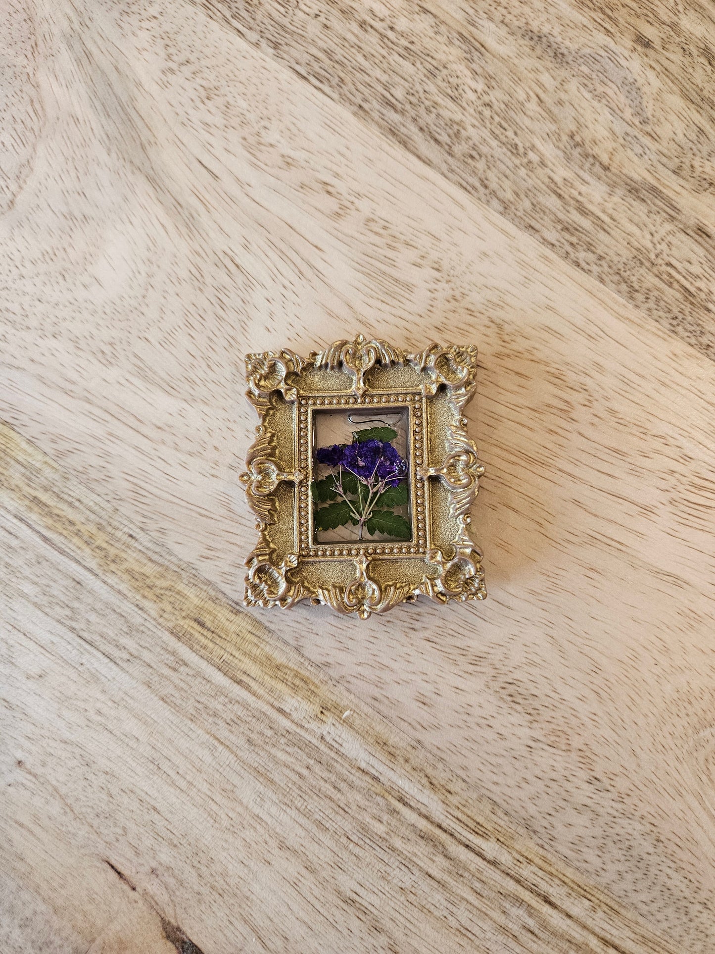 Pressed Flower Magnet - 23