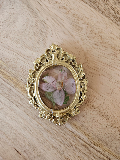 Pressed Flower Magnet - 14