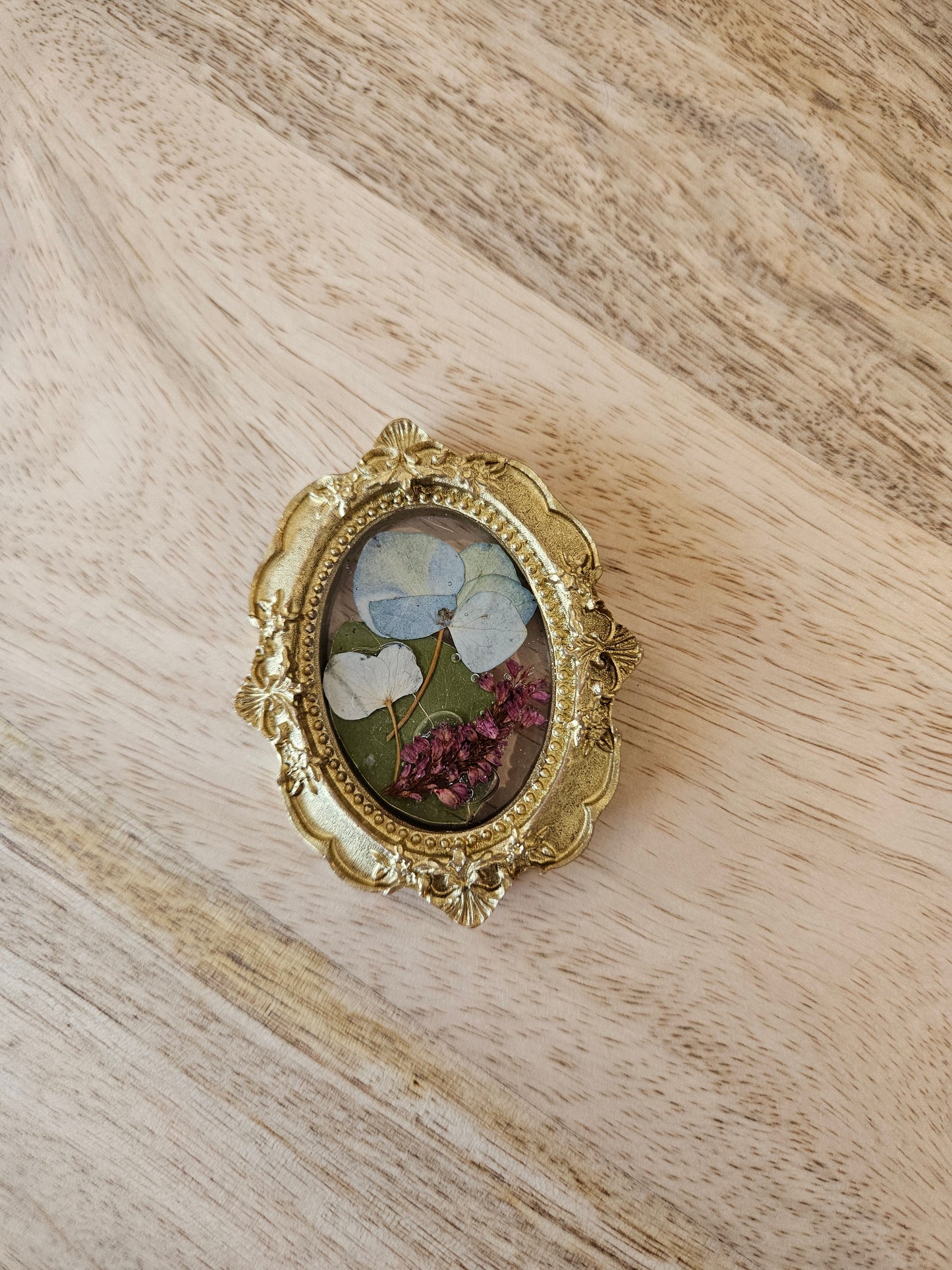 Pressed Flower Magnet - 8