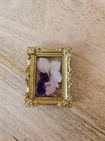 Pressed Flower Magnet - 18