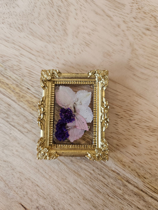 Pressed Flower Magnet - 18