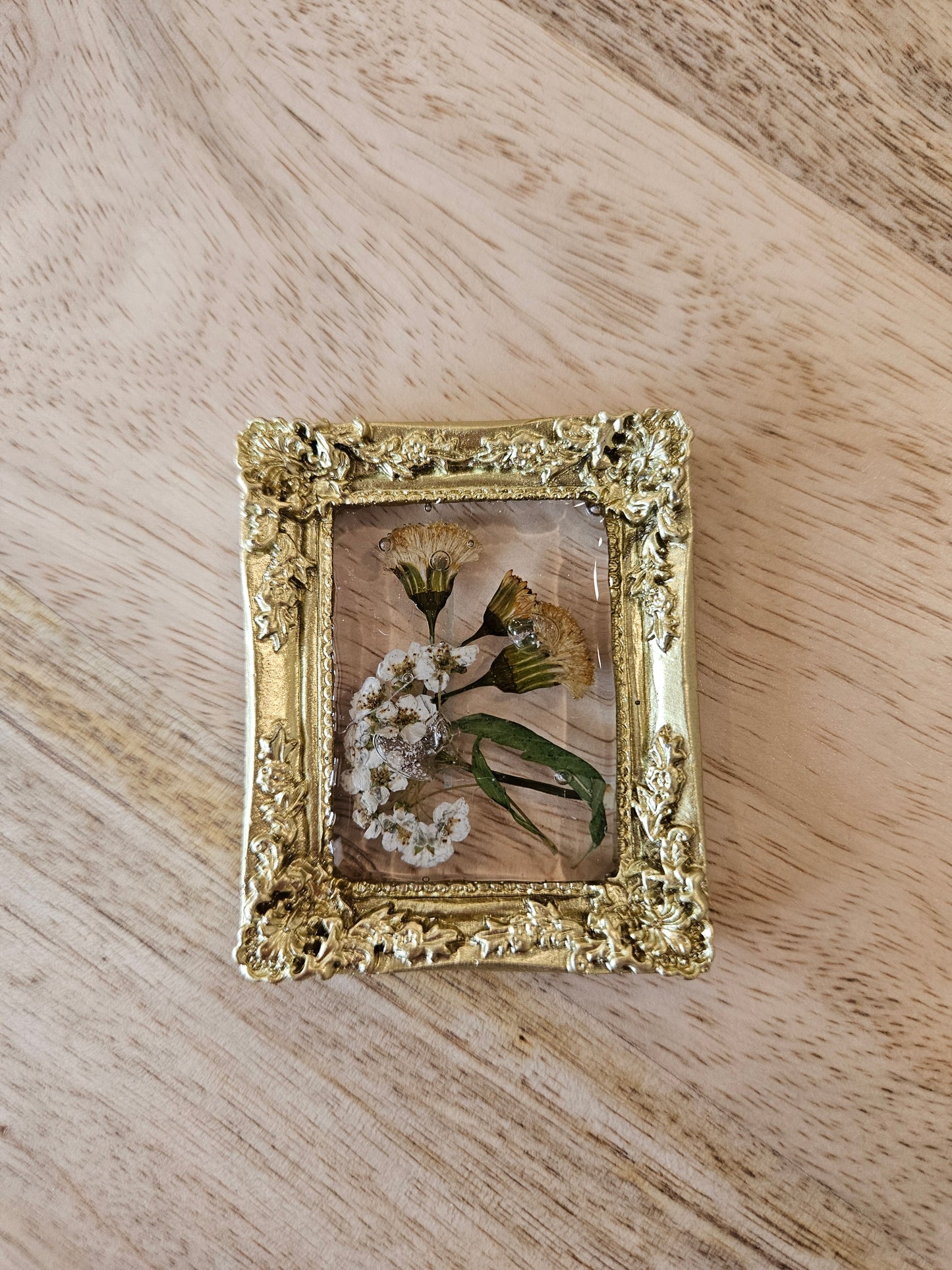 Pressed Flower Magnet - 13