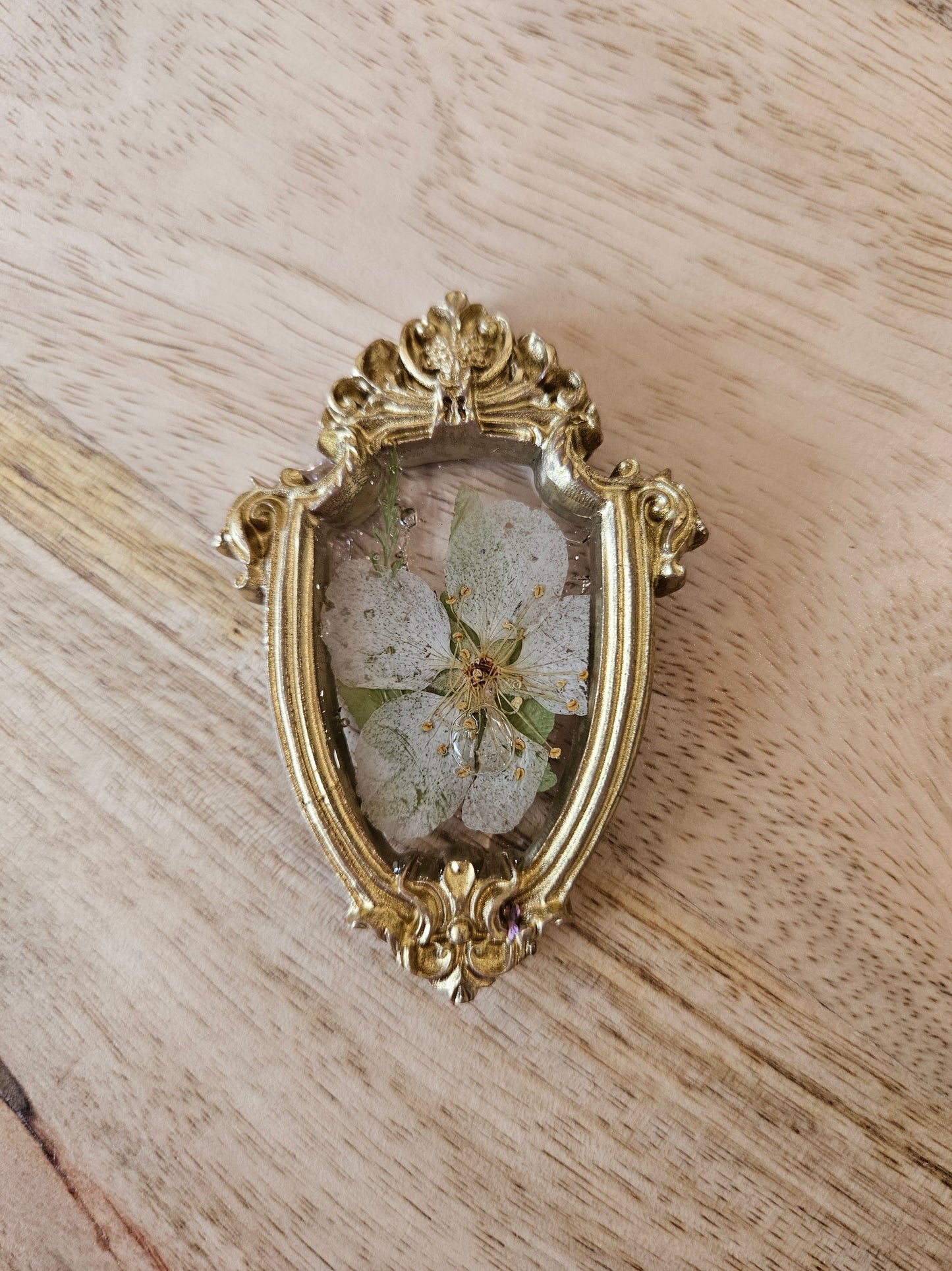 Pressed Flower Magnet - 17