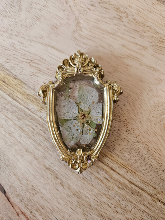 Pressed Flower Magnet - 17