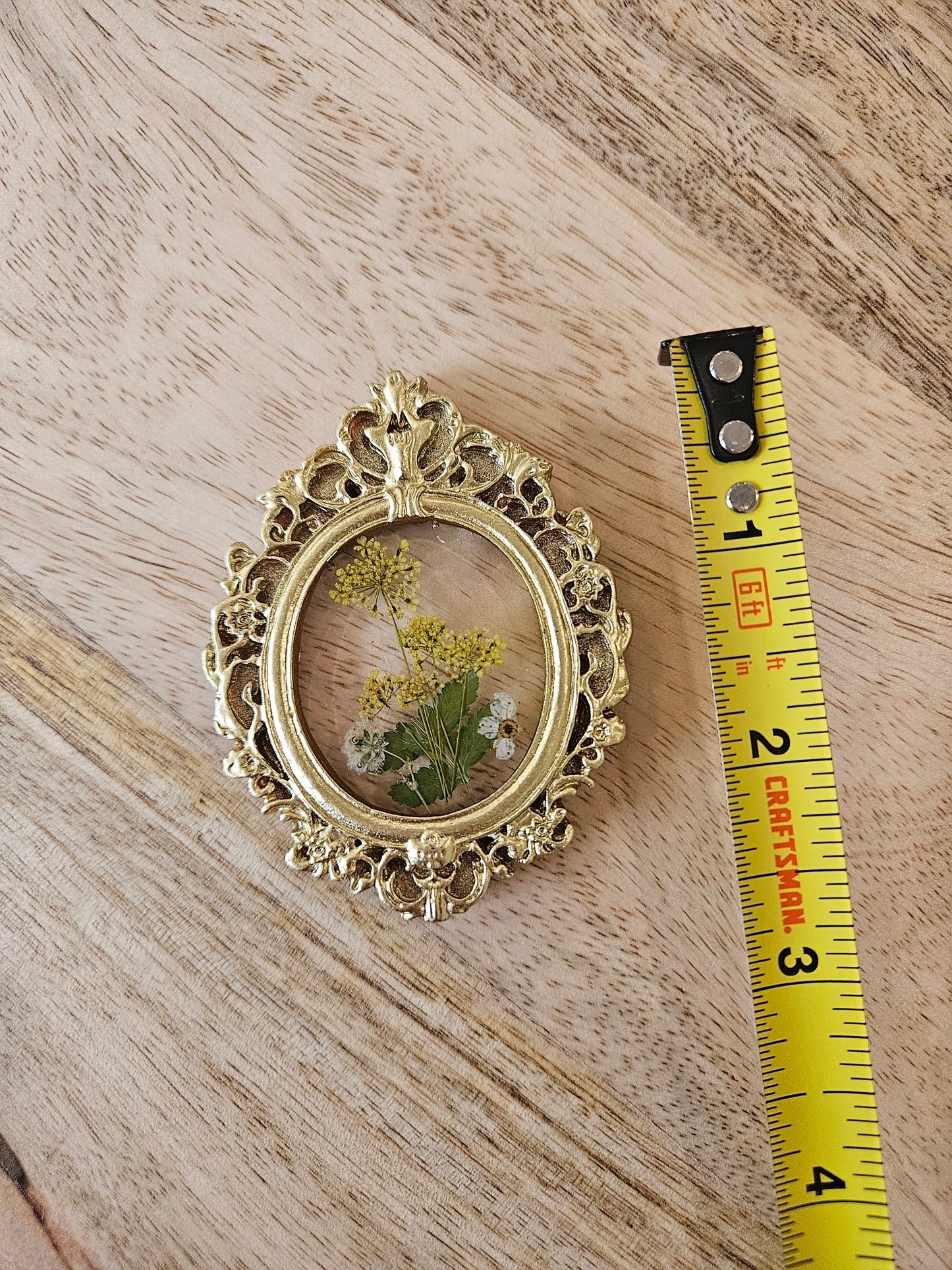 Pressed Flower Magnet - 16