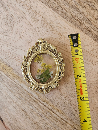 Pressed Flower Magnet - 16