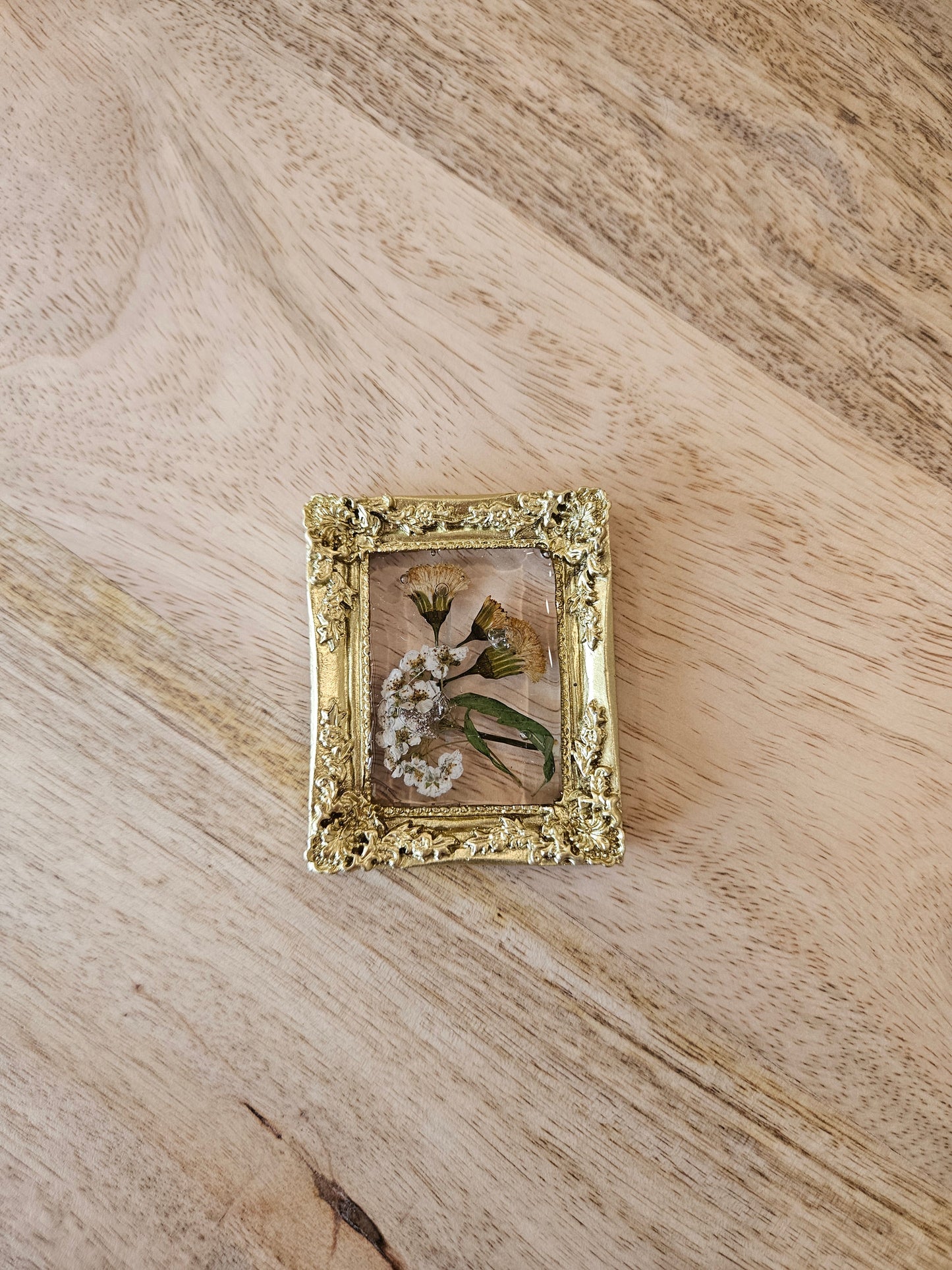 Pressed Flower Magnet - 13