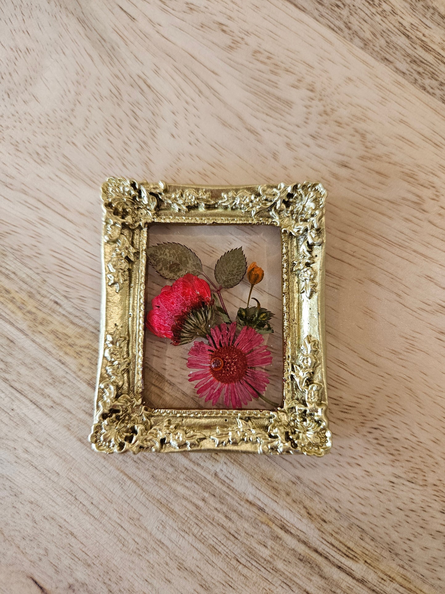 Pressed Flower Magnet - 11